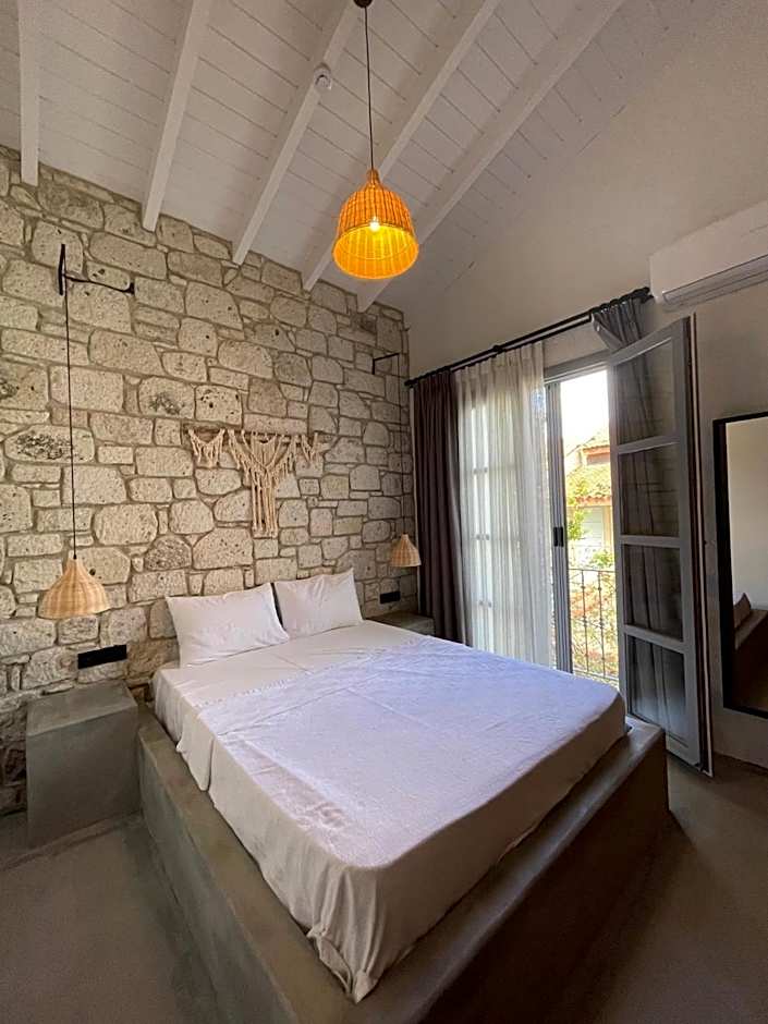 Rhea Alacatı Boutique Hotel