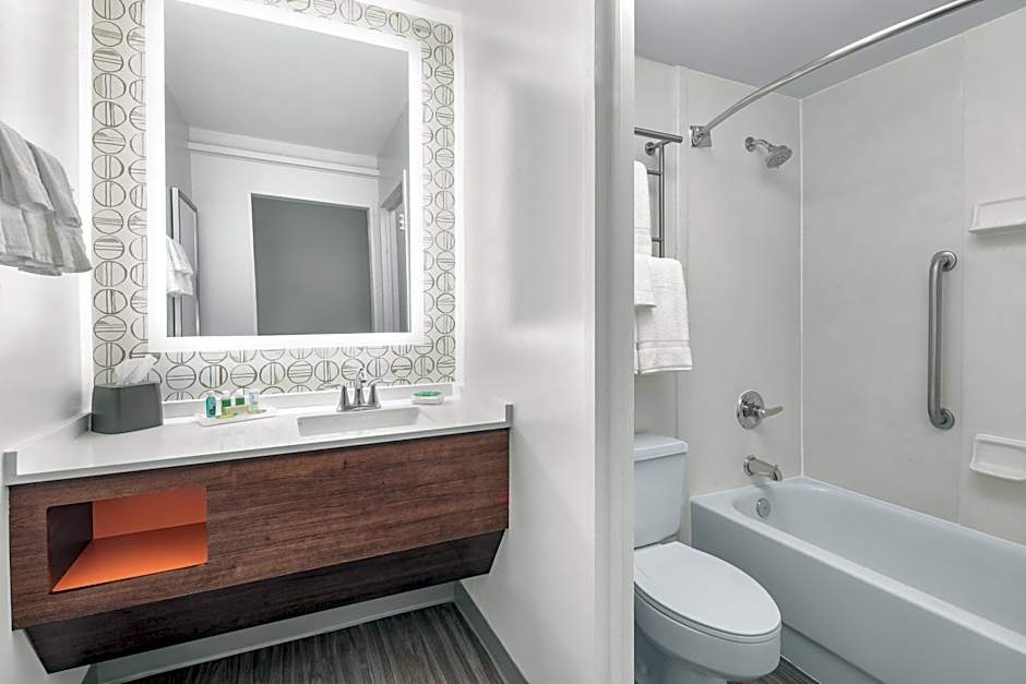 Holiday Inn Charleston-Riverview By IHG