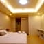 Banlomnow Hotel