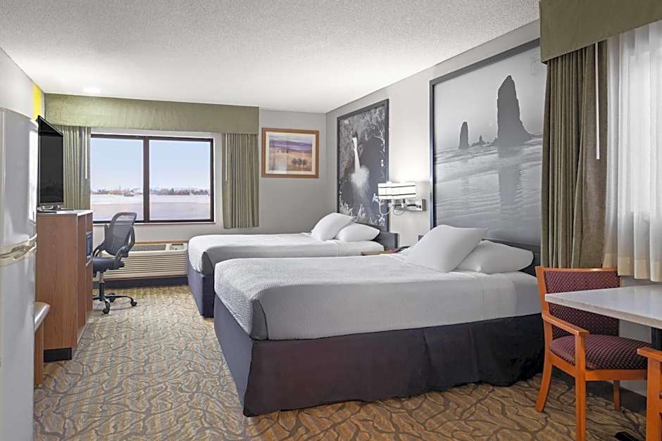 Super 8 by Wyndham Baker City