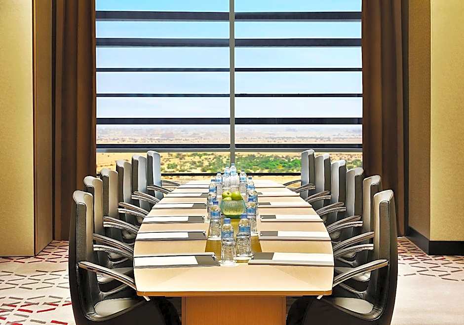 AlRayyan Hotel Doha - Curio a collection by Hilton