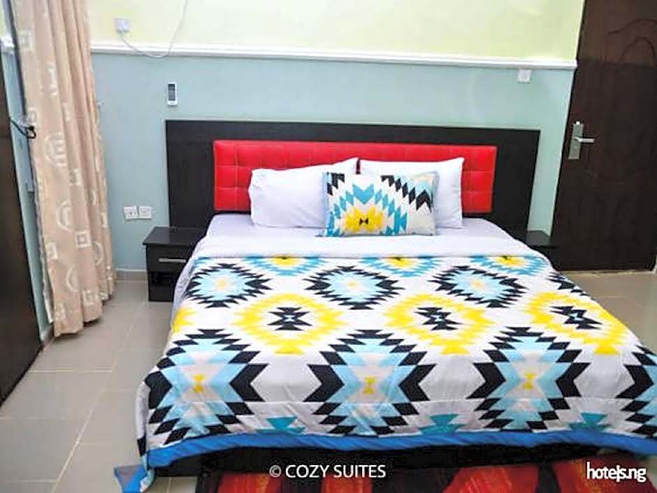 COZY SUITES