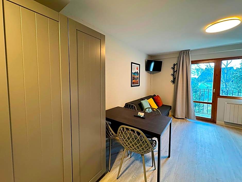 Apartamentos Midi 3000