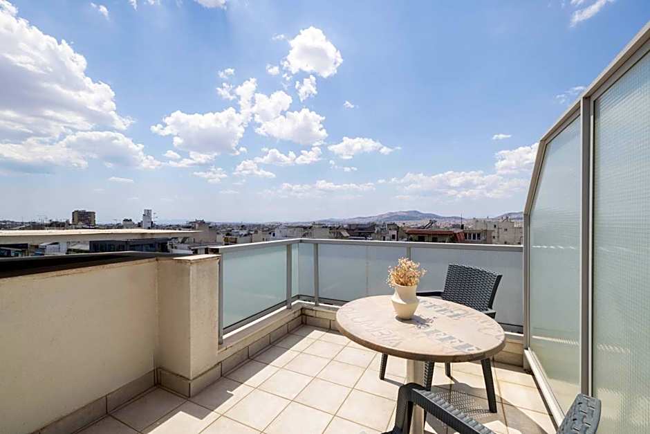 Xenophon Hotel