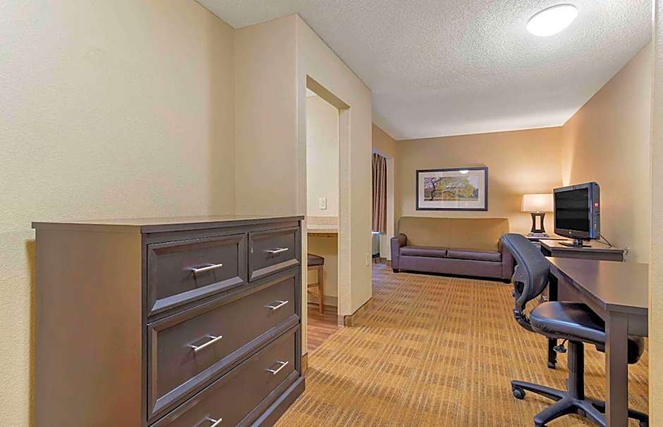Extended Stay America Select Suites - Atlanta - Kennesaw Chastain Rd.