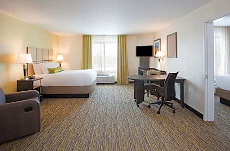 2 Queen 2 Bedroom Suite