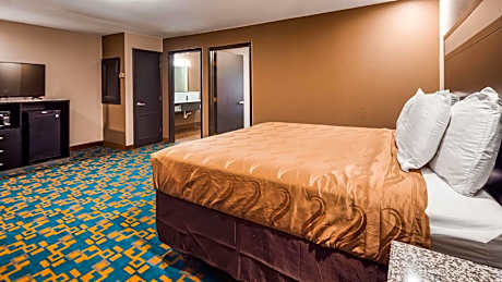 Two Room King Suite - Non-Smoking