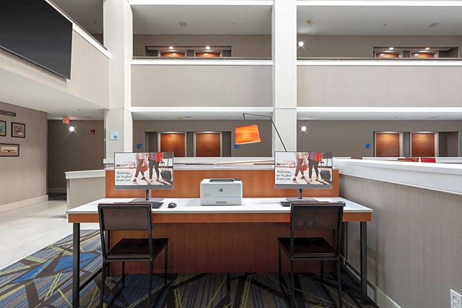 Holiday Inn Express & Suites Milton East I-10 by IHG