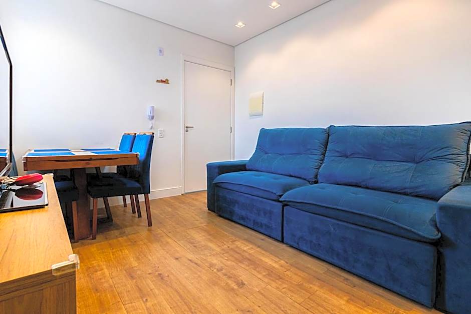 Apto c piscina e WiFi na Praia da Enseada -Guaruja