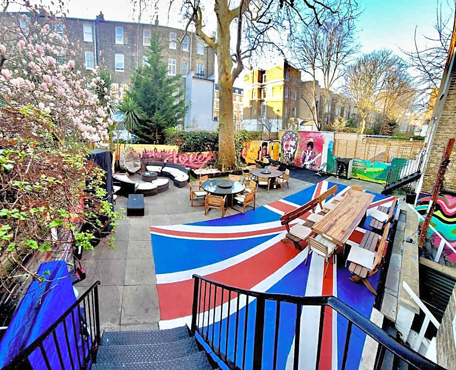 Saint James Backpackers