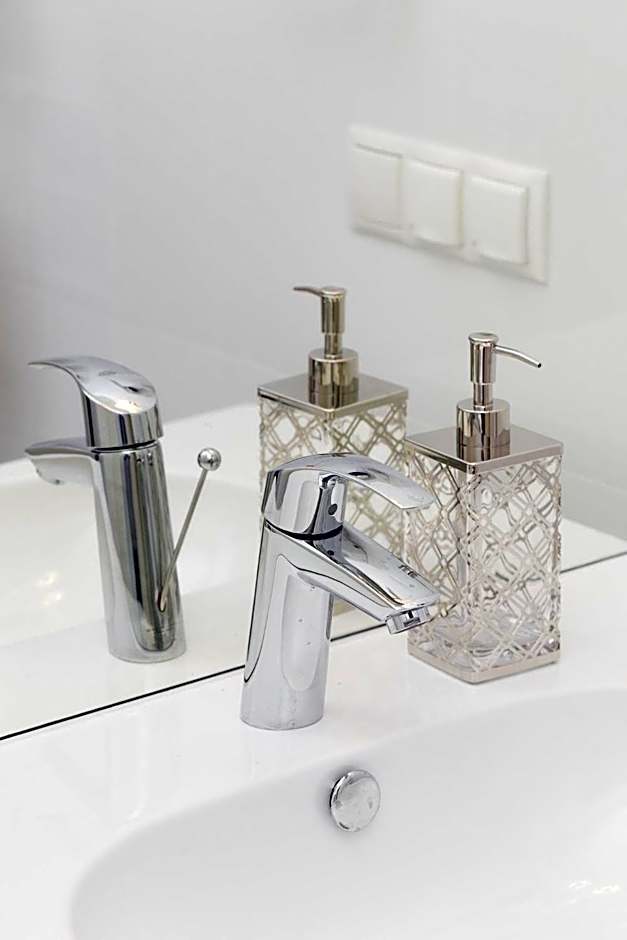 AVANTI Home
