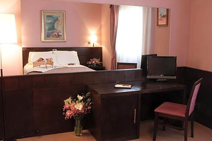 Hotel City