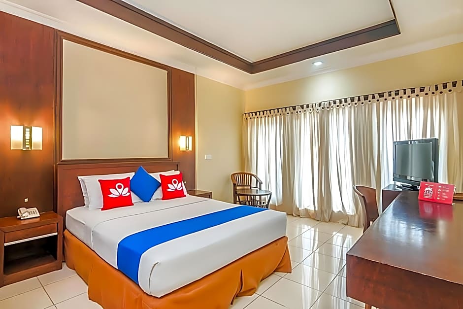 Champlung Mas Hotel