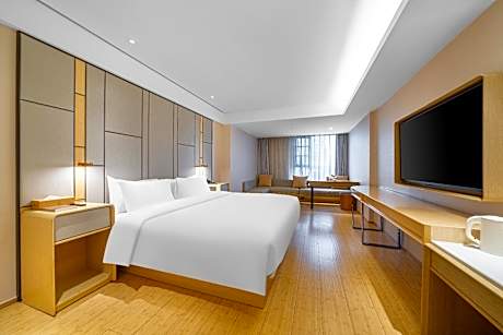 Business Queen Bed Room