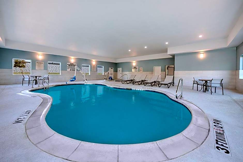 Holiday Inn Express Hotel & Suites Dallas West By IHG