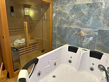King Suite with Spa Bath