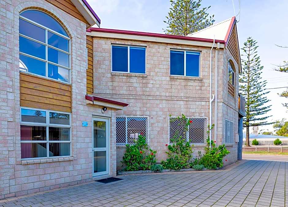 Esperance Foreshore Apartments