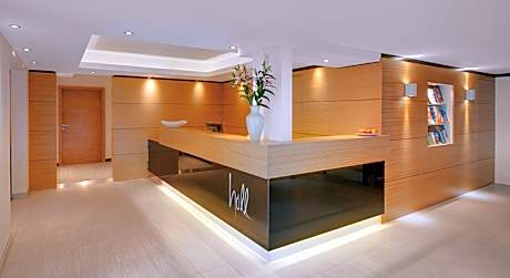 Hotel Holl