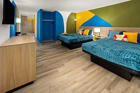 Suite with Two Queen Beds - Non-Smoking