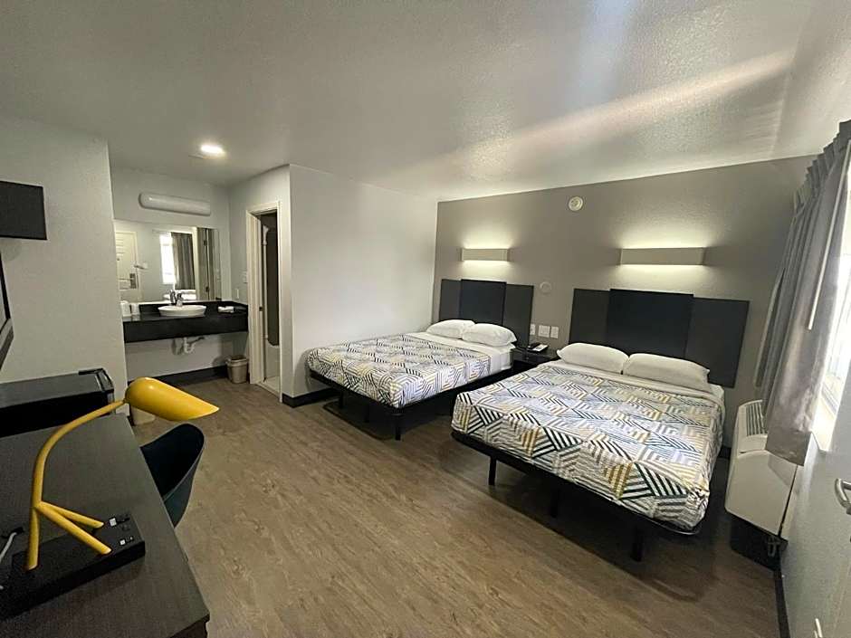 Motel 6 Denton, TX - UNT