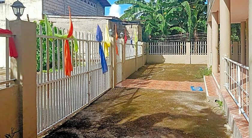 RedDoorz @ Garcia Hernandez Bohol