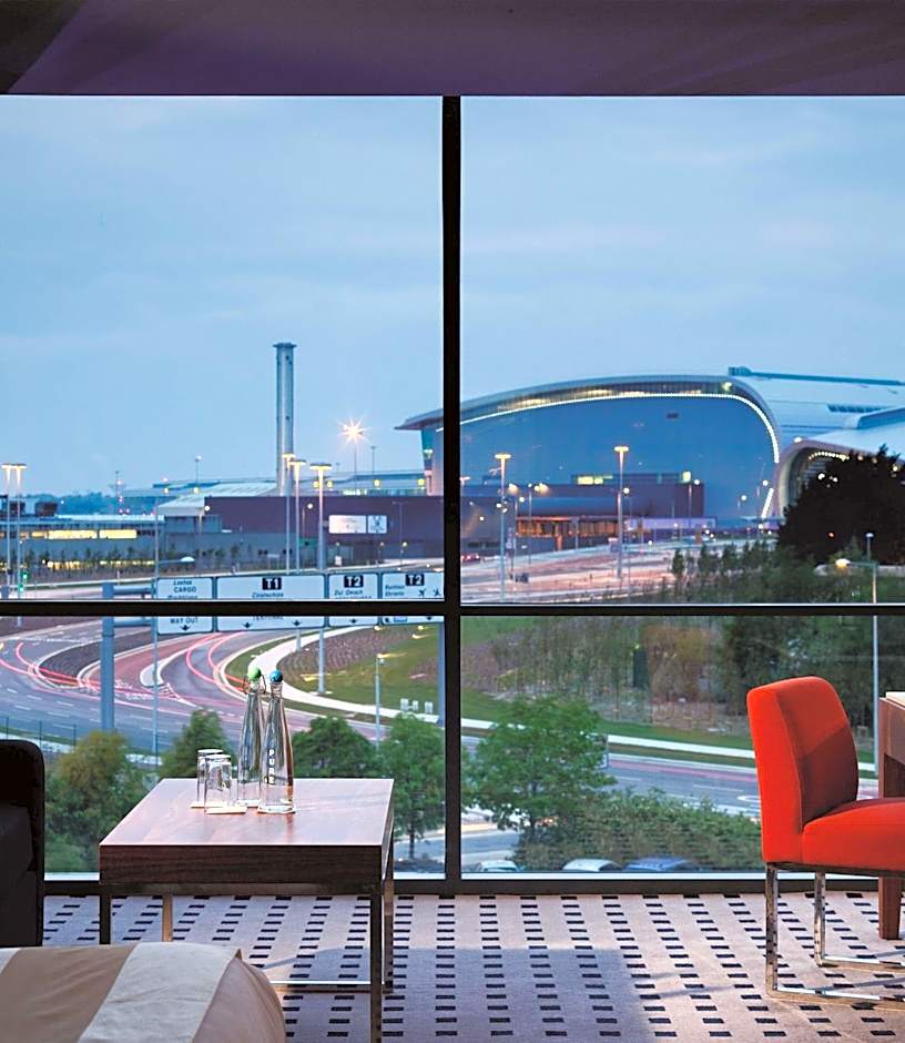 Clayton Hotel Dublin Airport Central