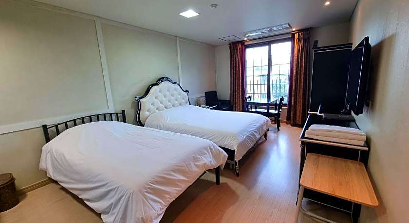 OASIS Hotel