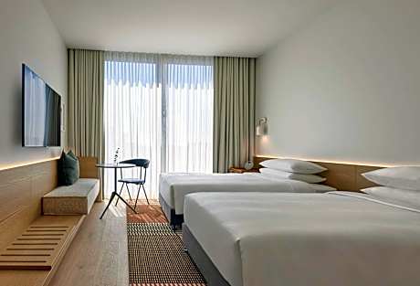 Twin Room with City View