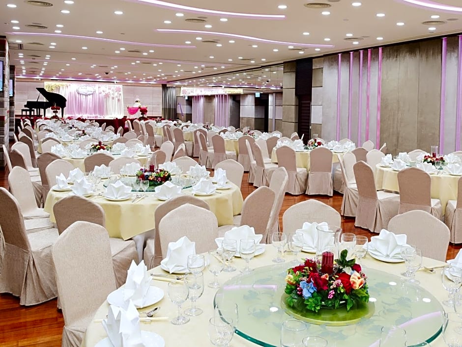 The Salisbury - Ymca Of Hong Kong