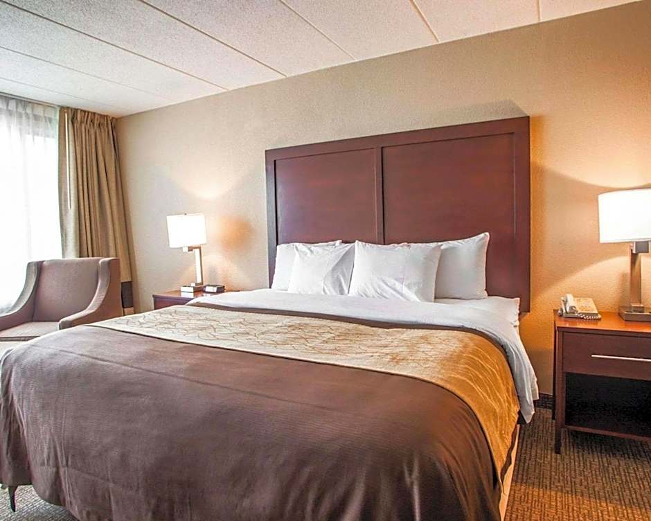 Quality Inn & Suites Orland Park - Chicago