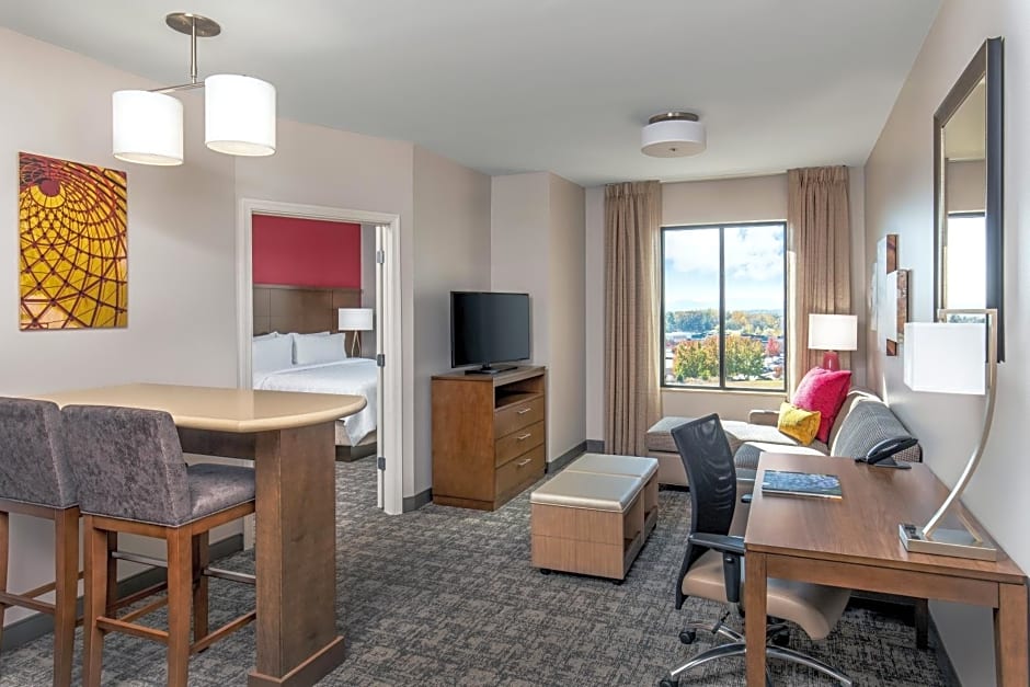 Staybridge Suites Charlottesville Airport