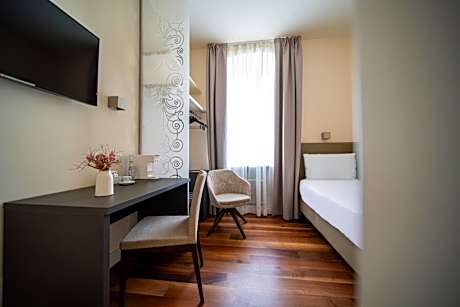 Classic Single Room