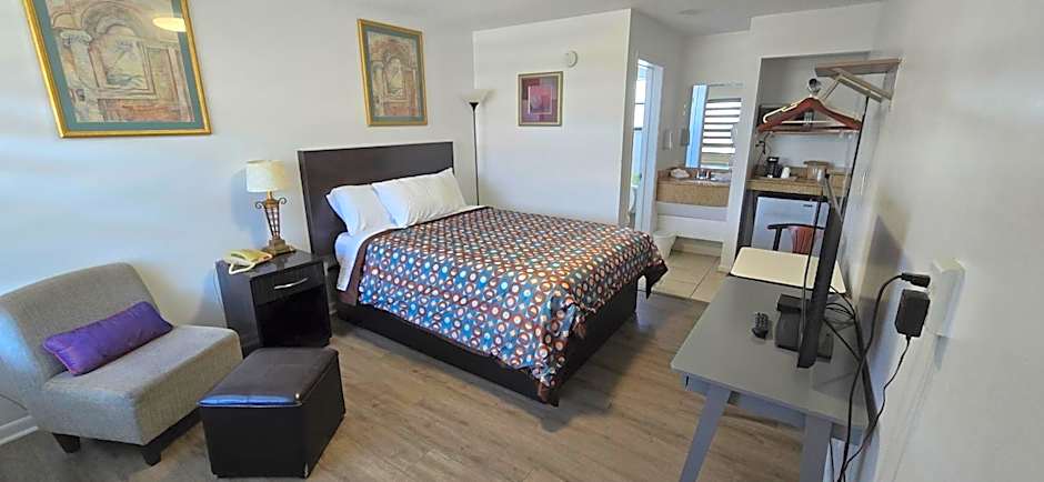 Merida Inn & Suites
