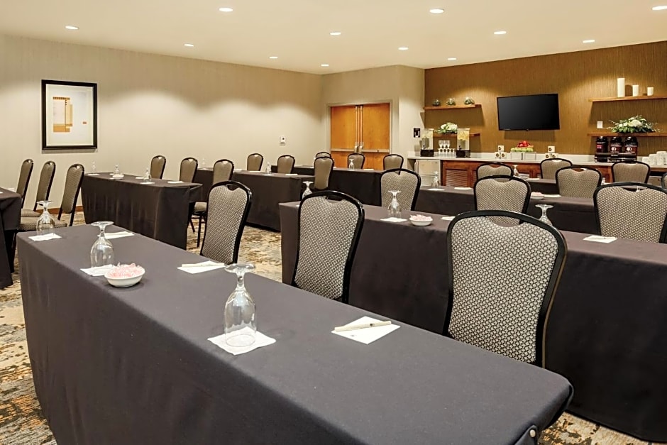 DoubleTree Suites by Hilton Sacramento - Rancho Cordova – Rancho Cordova, CA