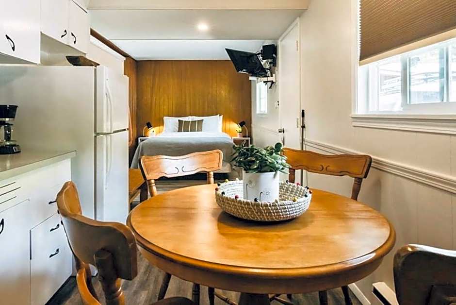 Barefoot Villas and Retreat