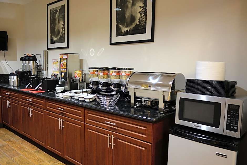 Ramada by Wyndham Sacramento