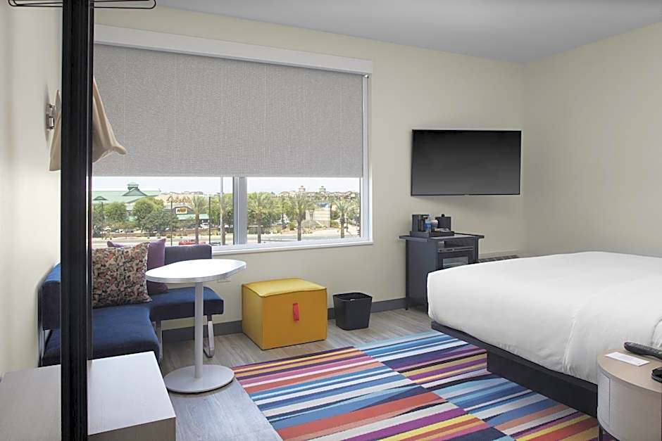 Aloft by Marriott Glendale at Westgate