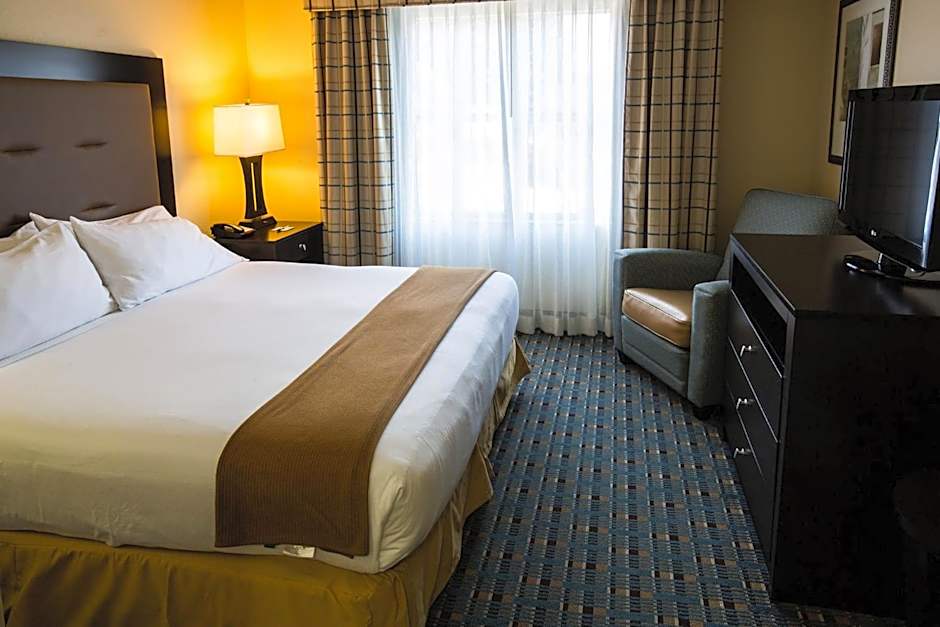 Holiday Inn Express Alpharetta - Roswell By IHG