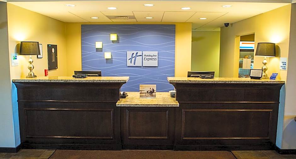 Holiday Inn Express & Suites Malone By IHG