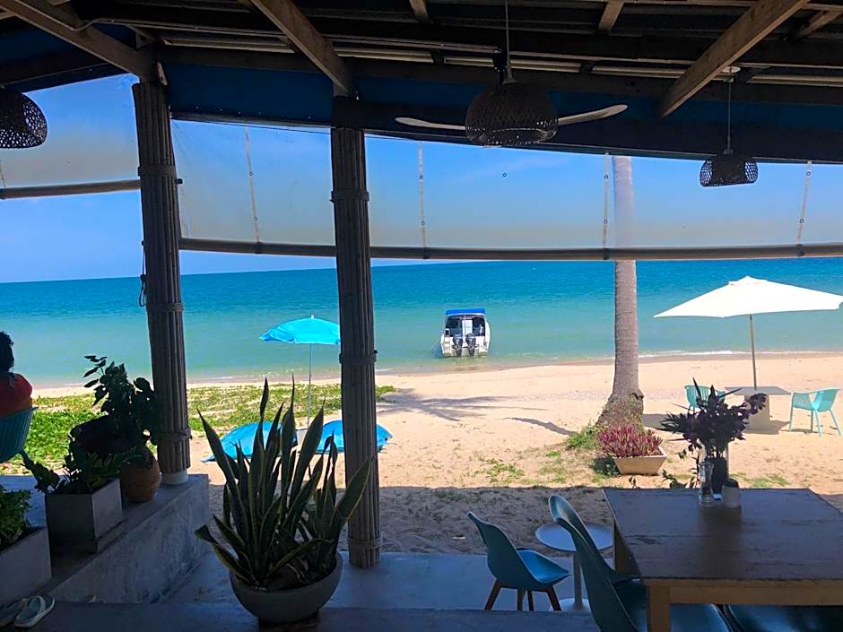 Le Petit Saint Tropez