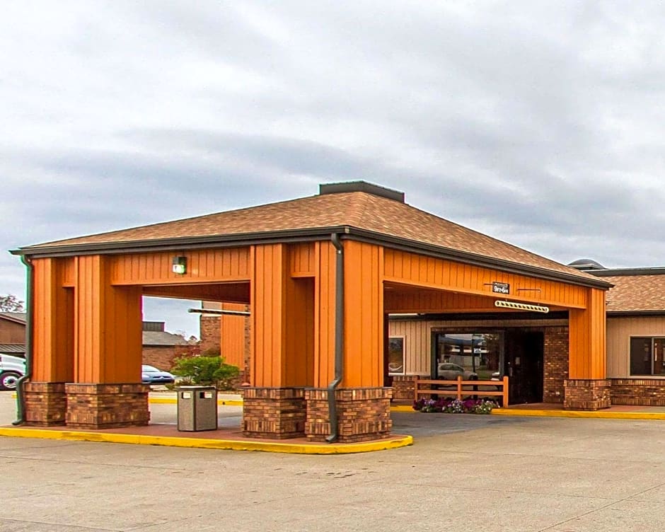 Quality Inn & Suites Marion
