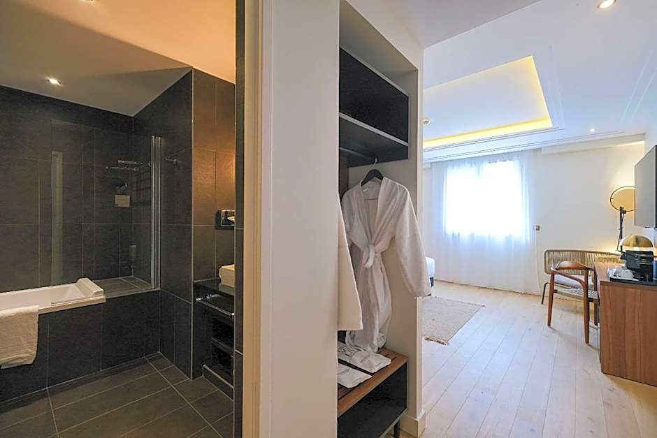 Zenitude Hotel la Valadiere, Ascend Hotel Collection