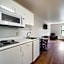 HomeTowne Studios by Red Roof St. Louis - Airport/ N Lindbergh
