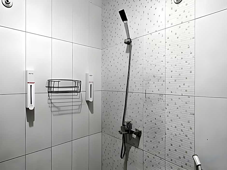 RedDoorz near Goa Sunyaragi