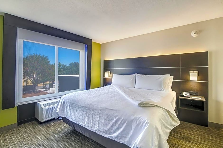 Holiday Inn Express And Suites Longview North By IHG