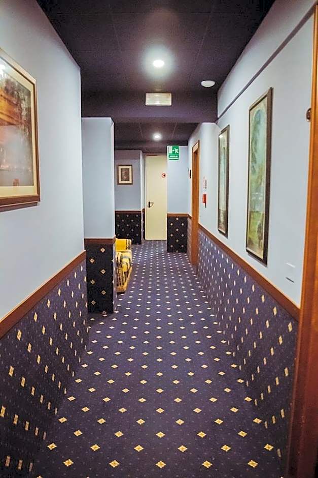 Hotel Floris