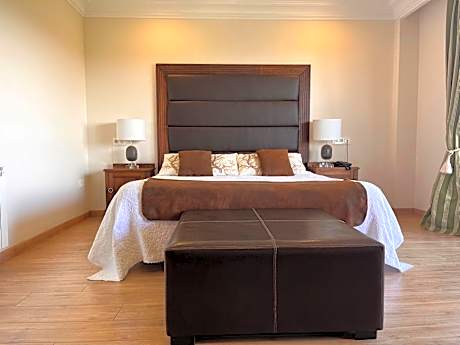 Deluxe Suite with Sea View