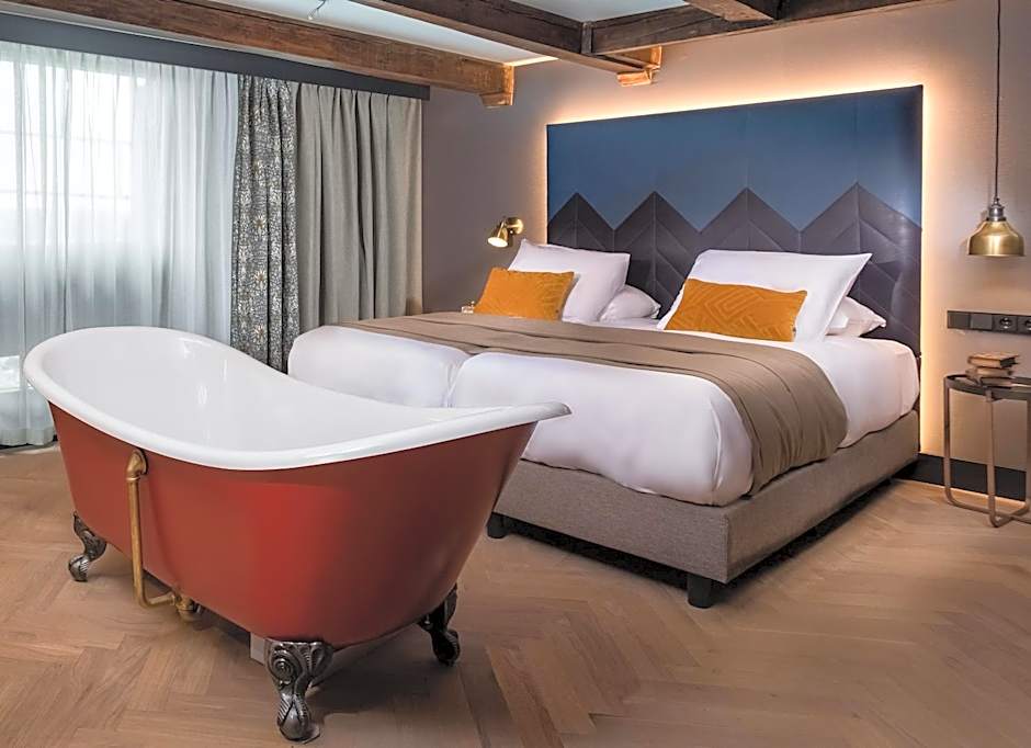 The Hendrick's Hotel