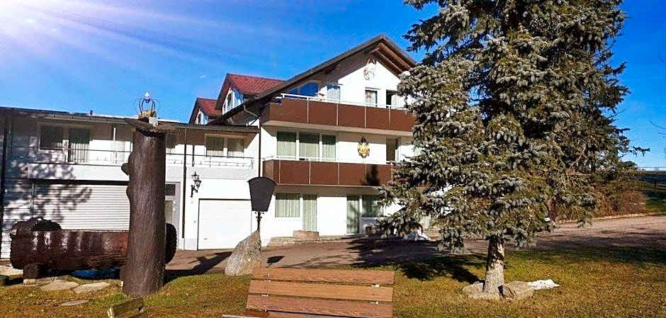 Landhotel Tanneneck - ideal fur Gruppen, Familien und Hunde