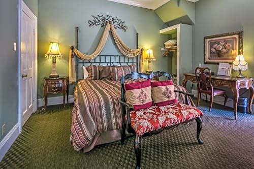 Photo 1 of 5 of Family Suite